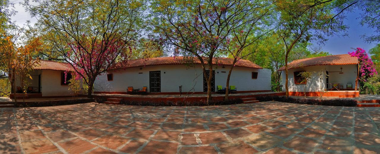 Mela Kothi - The Chambal Safari Lodge Bāh Exteriör bild